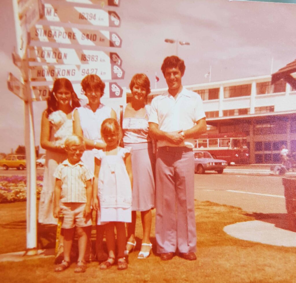 Hong Kong Solo Travel Family Photo 1
